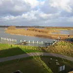 De Brabantse Biesbosch Hotel