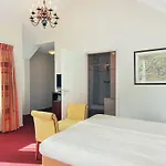 Hotel De Brabantse Biesbosch 3*