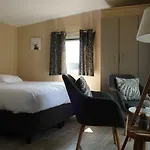 Hotel De Brabantse Biesbosch 3*