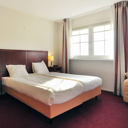 Otel De Brabantse Biesbosch 3*