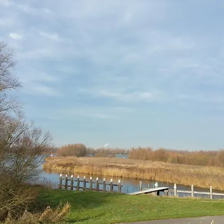 Ξενοδοχείο De Brabantse Biesbosch 3*