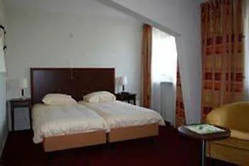 De Brabantse Biesbosch Hotel
