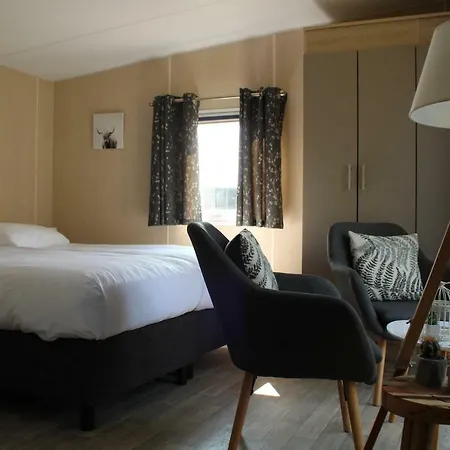 Hotel De Brabantse Biesbosch 3*
