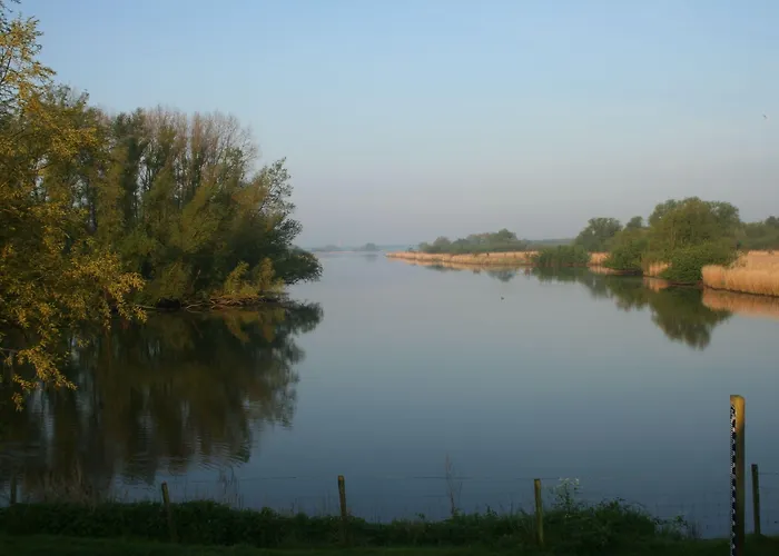 De Brabantse Biesbosch 酒店 3*