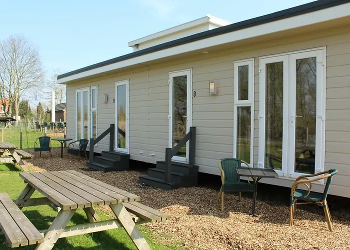 Hotel De Brabantse Biesbosch 3*