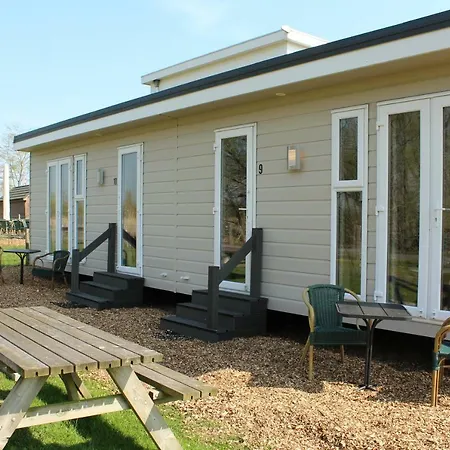 Hotel De Brabantse Biesbosch 3*