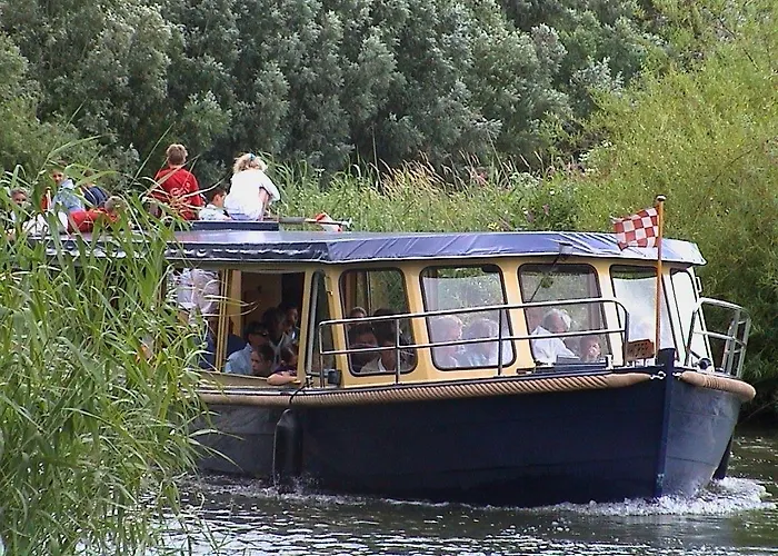 De Brabantse Biesbosch Отель 3*