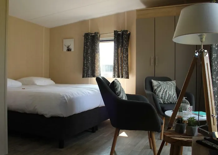 Отель De Brabantse Biesbosch 3*